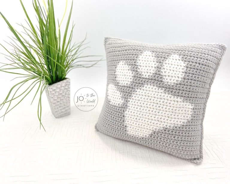 Paw Print Pillow Cover – Free Crochet Pattern