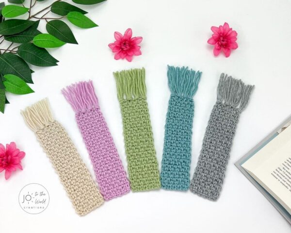 Easy crochet bookmark
