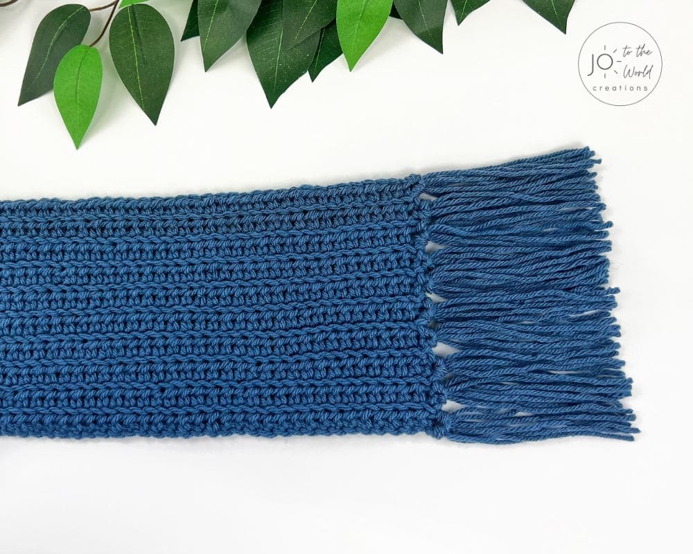 Back of Men's crochet scarf