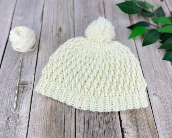 Winter hat crochet pattern