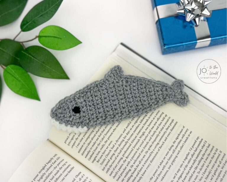 Shark Bookmark – Free Crochet Pattern