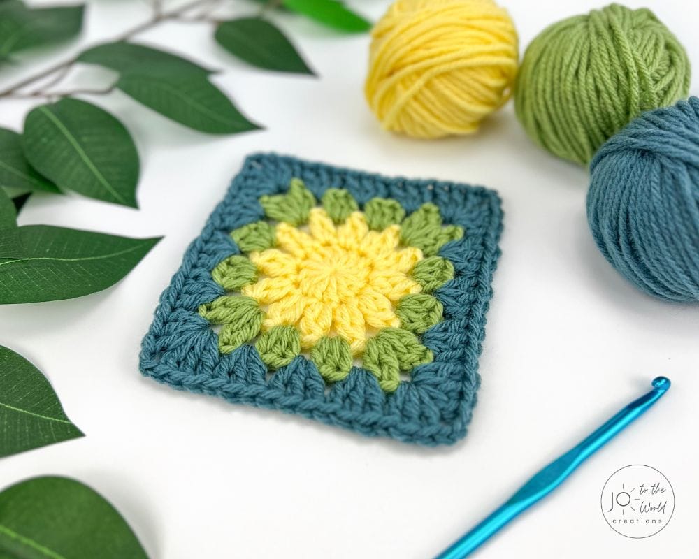 Crochet Sunburst Granny Square Pattern
