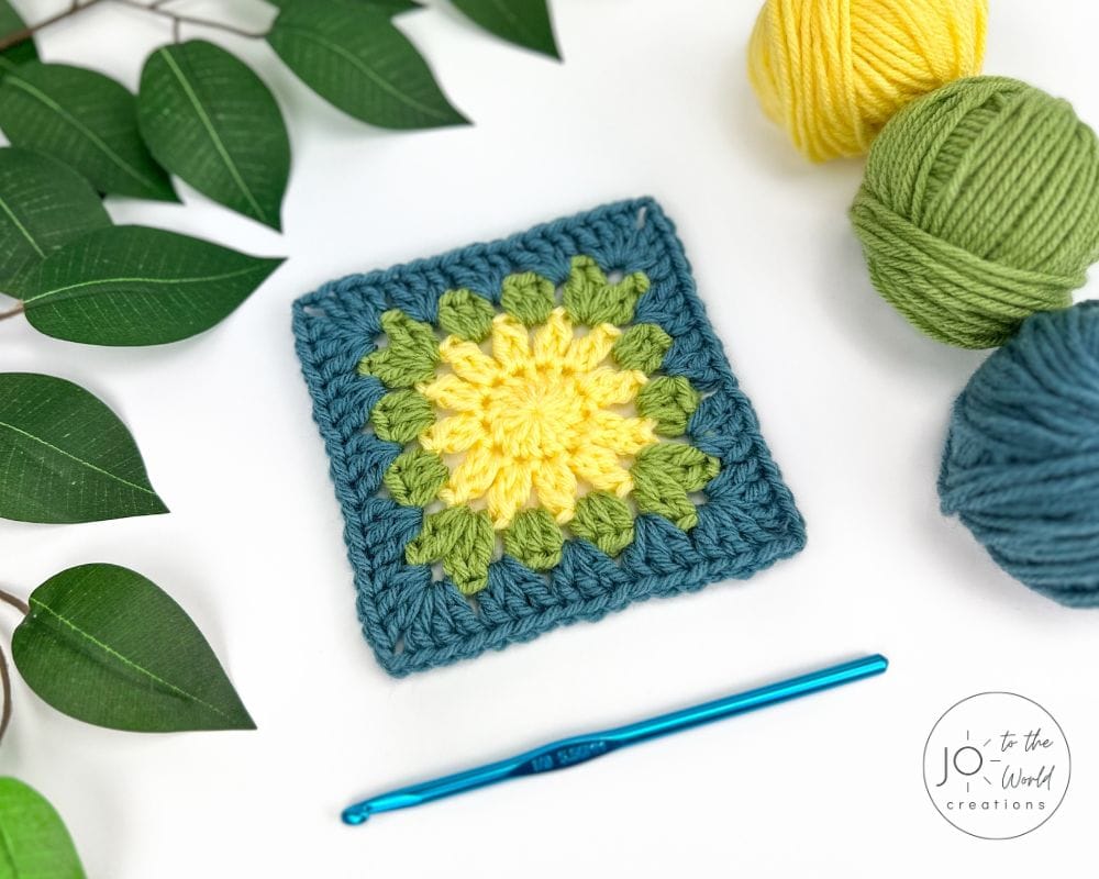 Sunburst Easy Granny Square Crochet Pattern
