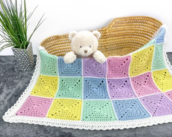 Solid Granny Square Blanket Crochet Pattern