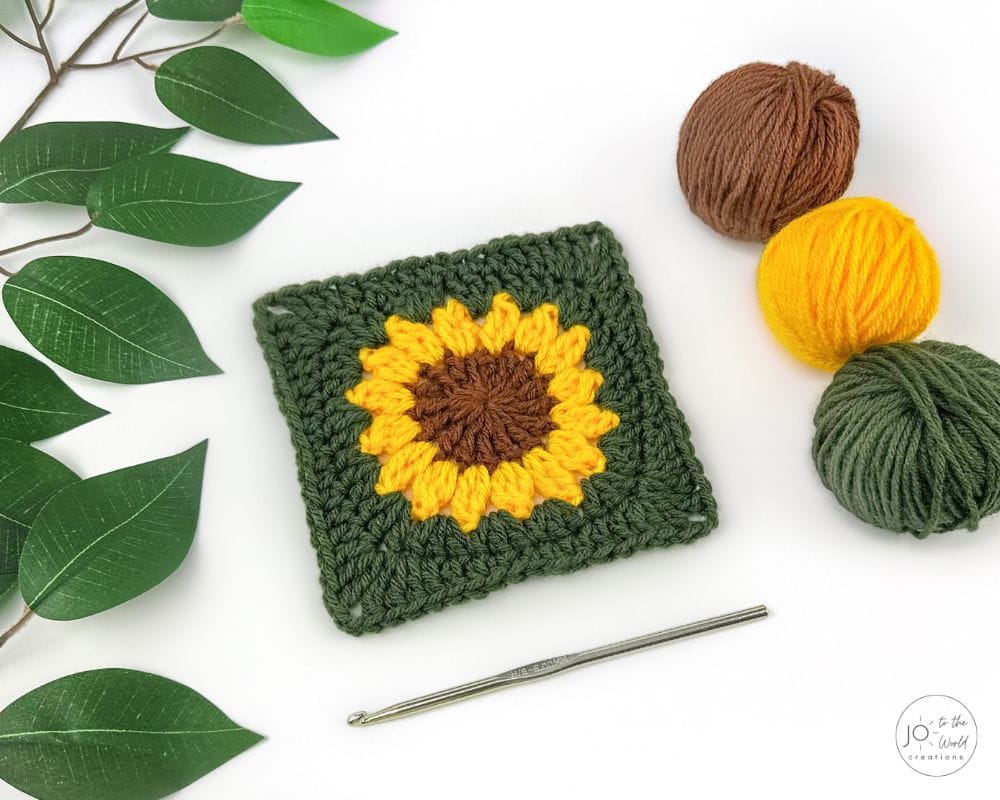 Sunflower Granny Square Crochet Pattern