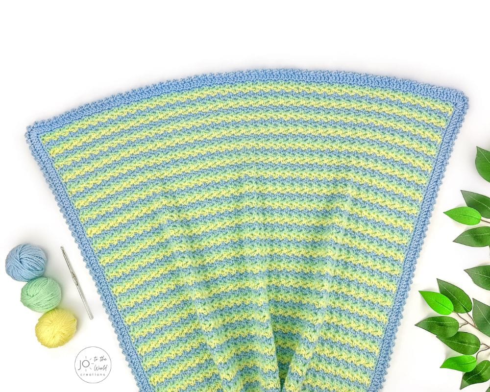 Crochet Blanket with Three Colors Pattern